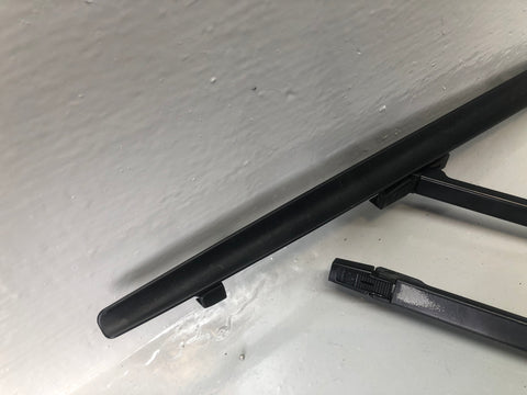 Range Rover L322 Front Windscreen Wiper Arms Pair 2010 to 2013