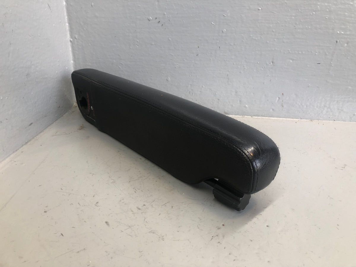 Discovery 3 Armrest Black Leather Off Side Front Driver Land Rover K02066