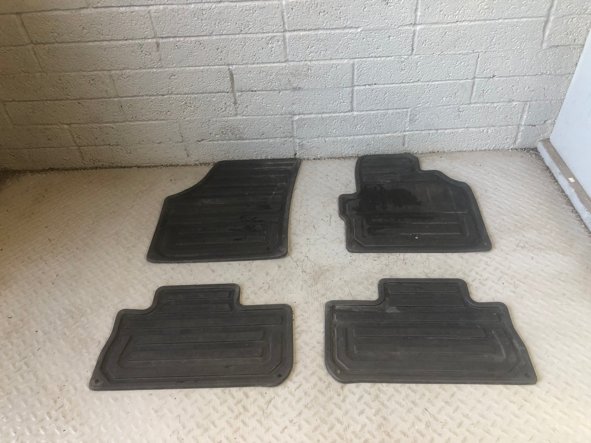 Freelander 2 Floor Mats Set of 4 in Black Rubber Land Rover 2006 to 2011 J07076