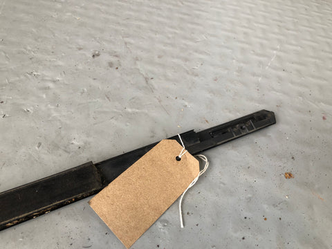 Range Rover Sport Window Weather Strip External Near Side Rear Black L494