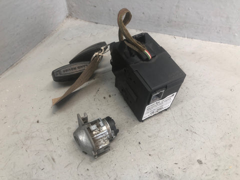 Freelander 2 Ignition Barrel with 2 Key Door Lock Land Rover 2006 to 2015 J07076