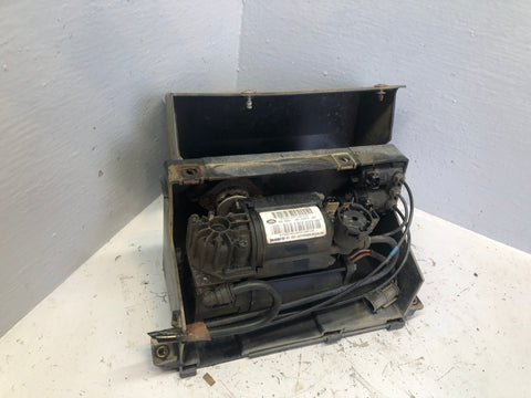 Discovery 2 Air Suspension Compressor Wabco RQG100041 Housing L318 Land Rover