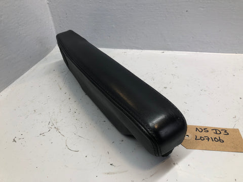 Discovery 3 Armrest Black Leather Near Side Front Passenger Land Rover L07106