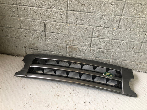 Discovery 3 Grille Front Stornoway Grey 907 Land Rover 2004 to 2009 L07106