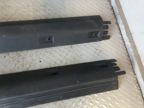 Discovery 3 or 4 Sill Trim Cover Protector Pair Land Rover 2004 to 2014 J18066