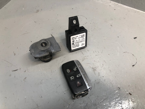 Range Rover Evoque Key Remote and Blade with Door Lock 2011 to 2015 L03066