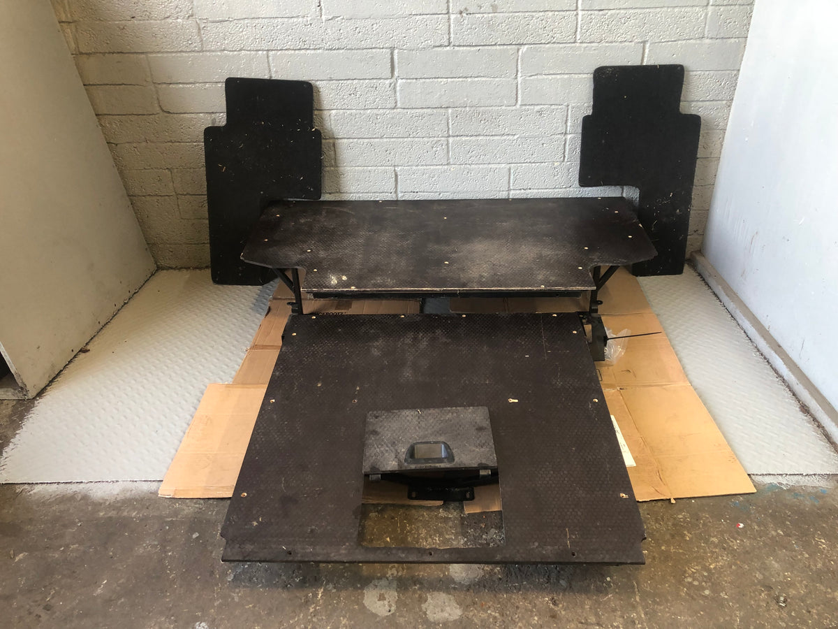 Discovery 4 Commercial Floor Conversion Genuine Land Rover 2010 to 2016