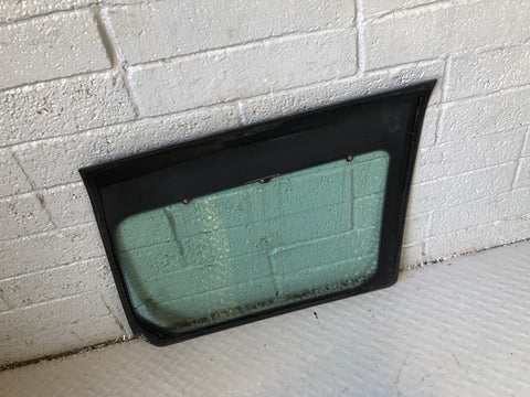 Discovery 3 Window Glass Quarter Near Side Rear Land Rover 2004 to 2009 Clear