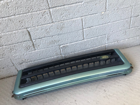 Discovery 2 Front Grille Pre-Facelift Charleston Green Land Rover L20076