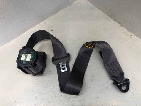Discovery 2 Seat Belt Centre Rear in Grey Land Rover 1998 to 2004
