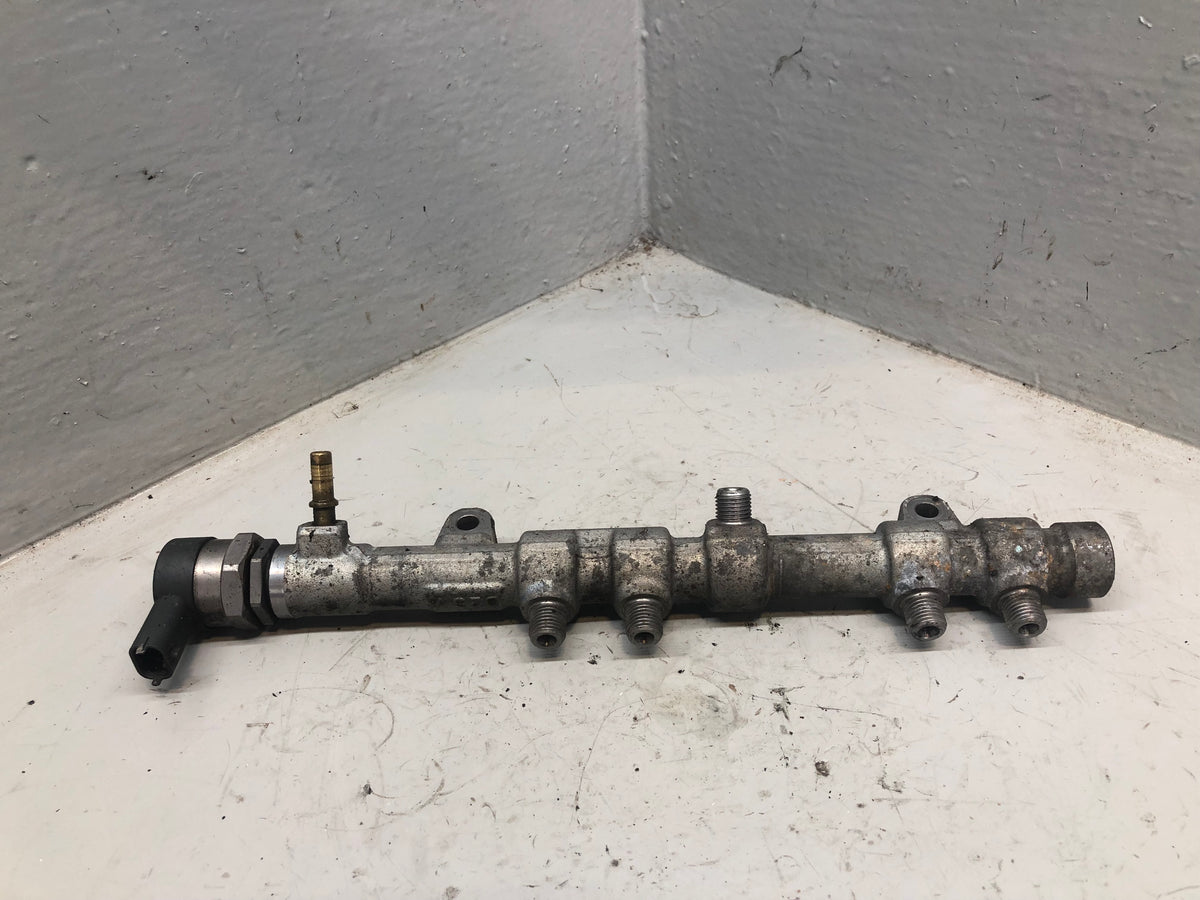 Range Rover L405 4.4 SDV8 Fuel Rail AL3Q-9D280-HC Off Side Right 2013 to 2017