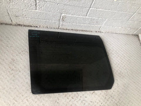 Discovery 4 Window Glass Quarter Near Side Rear Land Rover 2009 to 2016
