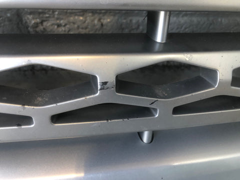 Discovery 4 Grille Front Zermatt Silver Land Rover 2009 to 2016 L10076