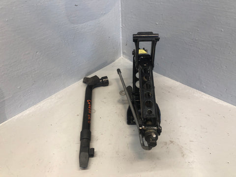 Freelander 2 Scissor Jack with Handle and Wheel Brace Land Rover 2006 to 2014