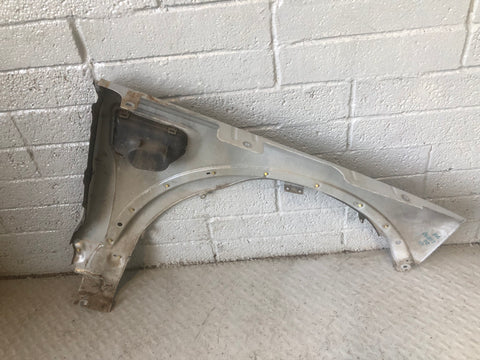 Discovery 4 Wing Near Side Front Zermatt Silver Land Rover 2009 to 2016 L10076