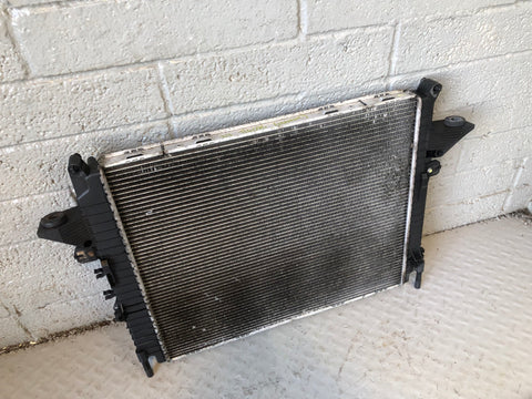 Discovery 3 Radiator Engine Cooling Manual 2.7 TDV6 Land Rover PCC500102