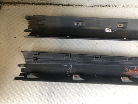 Discovery 3 or 4 Sill Trim Cover Protector Pair Land Rover 2004 to 2014 D27056
