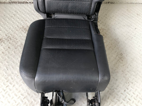 Discovery 3 Seats Rear Middle Row in Black Land Rover 2004 to 2009 J17076