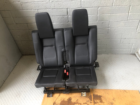 Discovery Sport Rear 3rd Row Seats Pair Black Leather L550 Land Rover L15066