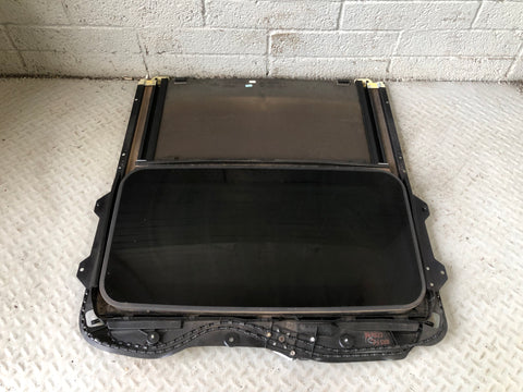 Range Rover Sport Sunroof Complete with Motor and Blind L320 2010 to 2013 L28096