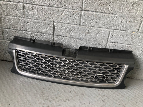 Range Rover Sport Front Grille Facelift in Silver Autobiography L320 D16076