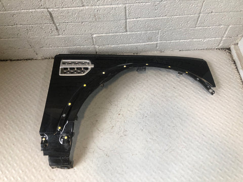 Discovery 4 Front Wing Off Side Santorini Black LRC 820 2009 to 2016 D27056