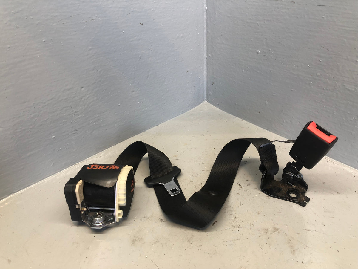 Freelander 2 Seat Belt Centre Rear Black with Buckle Land Rover 2006 to 2011