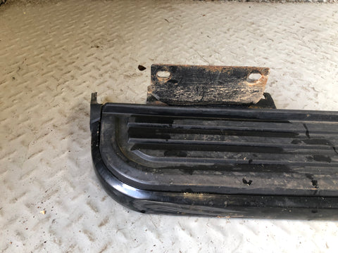 Discovery 3 4 Side Steps Pair Of Black Land Rover 2004 to 2014 K26086
