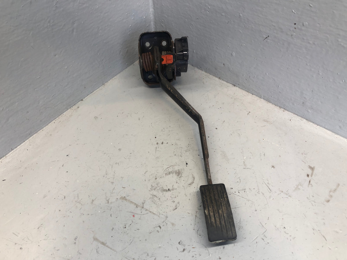 Discovery 2 Throttle Pedal Automatic SAB101390 TD5 Land Rover 1998 to 2002