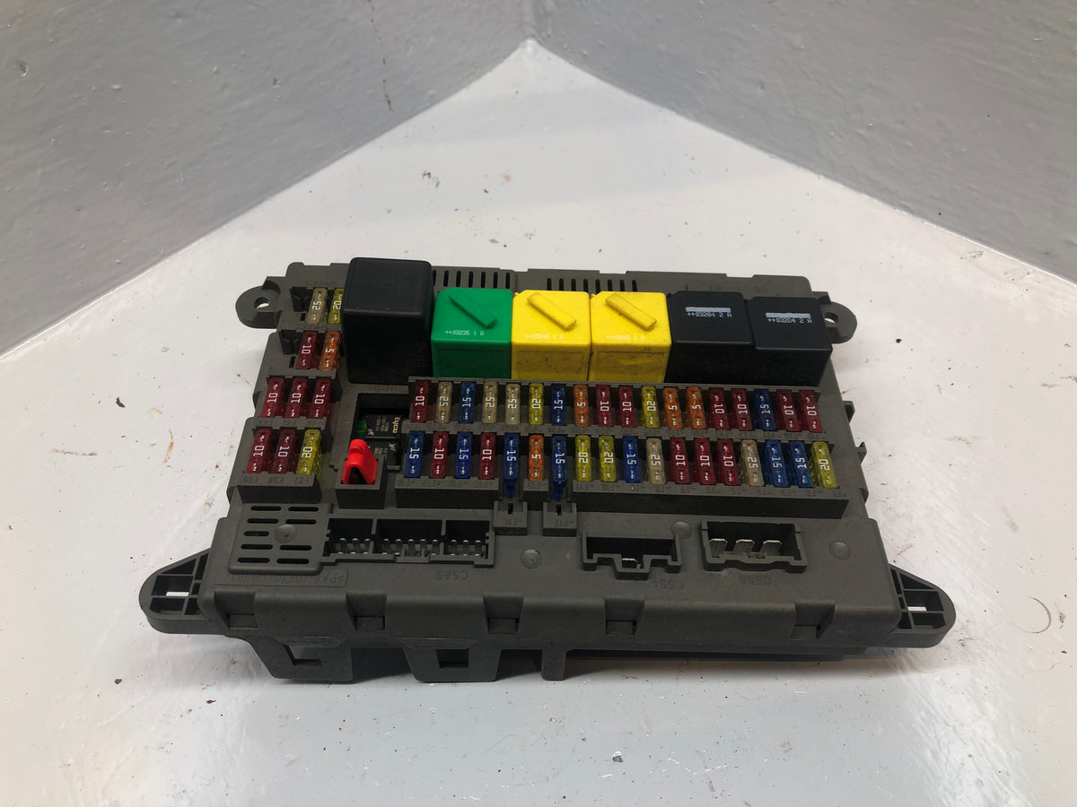 Freelander 1 Fuse Box YQE500150 Under Dash Interior Land Rover 2001 to 2006
