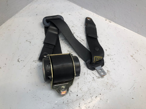 Discovery 2 Seat Belt Near Side Rear Middle Row Black Land Rover 1998 to 2004