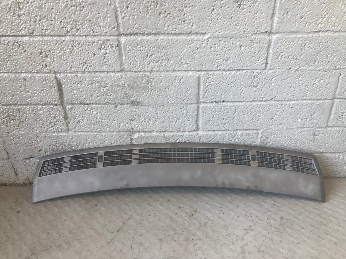 Range Rover L322 Bonnet Grill Under Windscreen 2002 to 2013 D01076