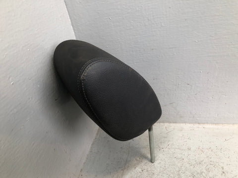 Discovery 4 Front Headrest Commercial in Black Left or Right Land Rover L319
