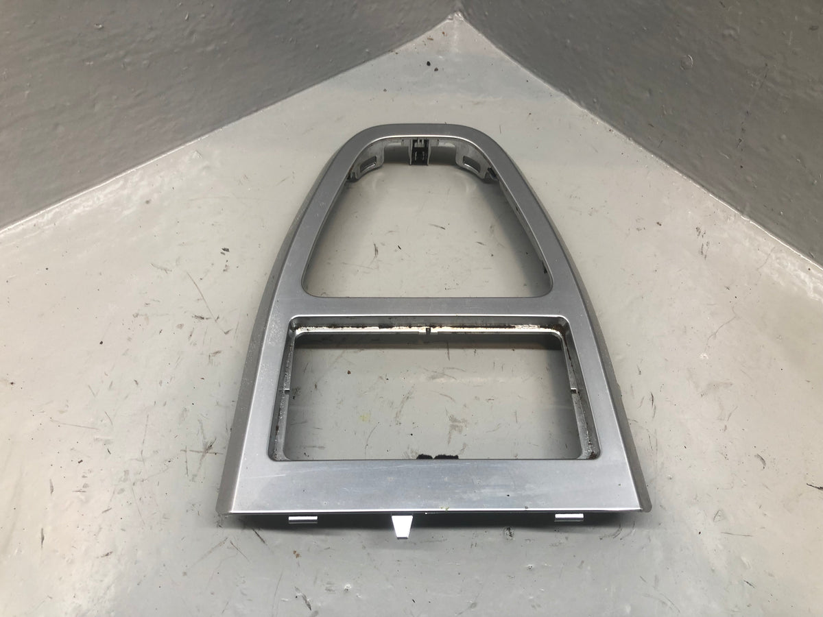 Freelander 2 Centre Console Gearstick Surround trim 6H52-A046C34/5-AA Land Rover