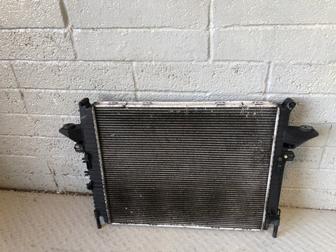Discovery 3 Radiator Engine Cooling Manual 2.7 TDV6 Land Rover PCC500102