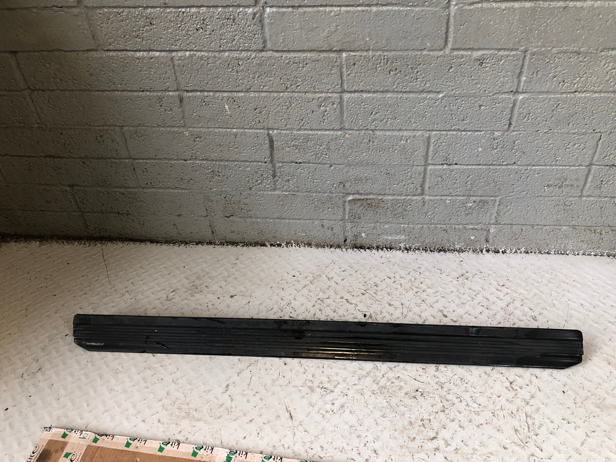 Discovery 2 Tailgate Boot Interior Lower Threshold Trim Land Rover 1998 to 2004