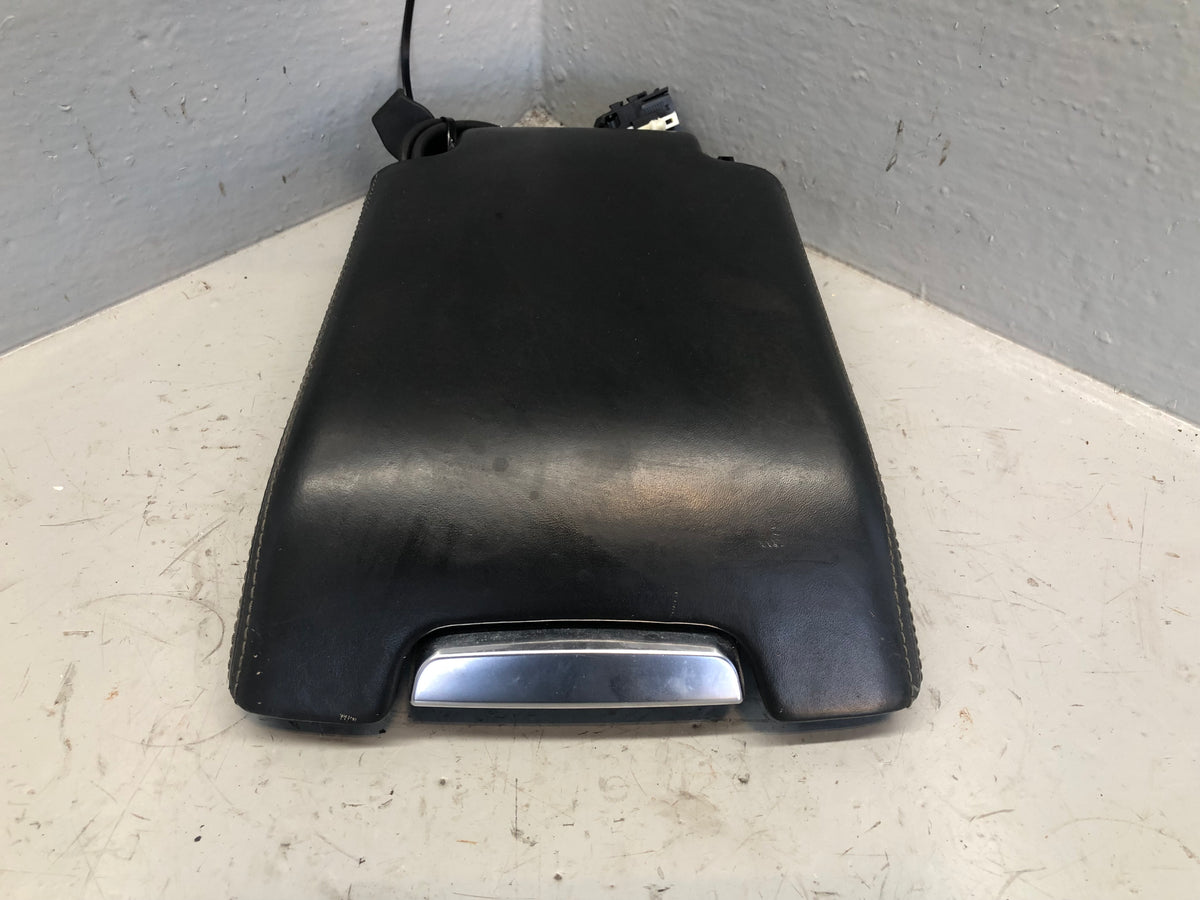 Discovery 4 Armrest Centre Console Black Leather Land Rover 2009 to 2016 D27056