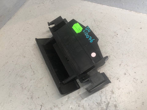Discovery 4 Ashtray Front Land Rover AH22-048A02-AB 2009 to 2016 L10076