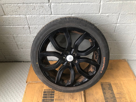 Range Rover Evoque Alloy Wheel and Tyre 20" 245/45ZRF20 L538 L03066A