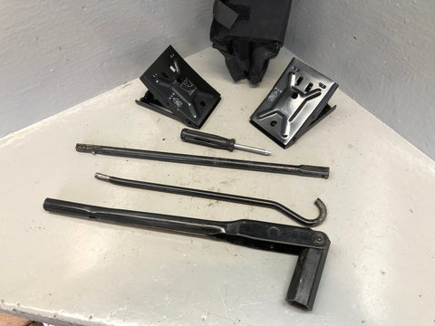 Discovery 3 4 Tool Kit in a Bag KBK500160 Land Rover 2004 to 2016 J14096