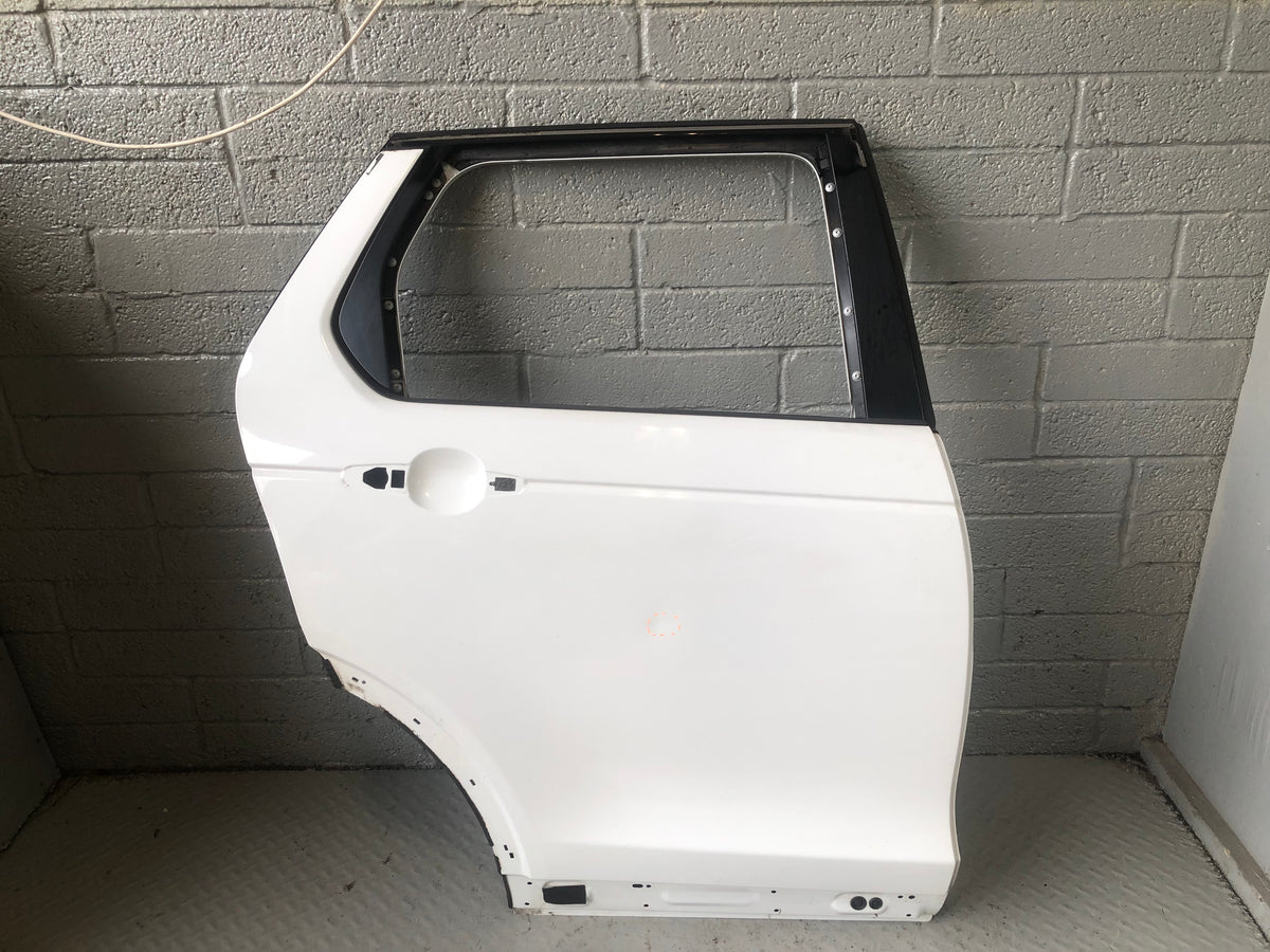 Discovery Sport Door Off Side Rear in Fuji White L550 Land Rover L15066