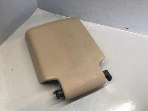 Discovery 4 Armrest Centre Console Almond Leather Land Rover 2009 to 2016 K18066