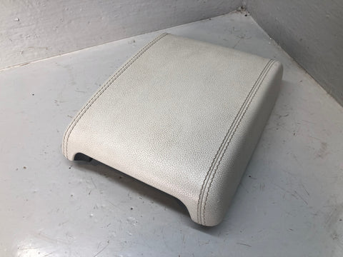 Range Rover Evoque Centre Console Armrest Lid in White Leather L538 L02015
