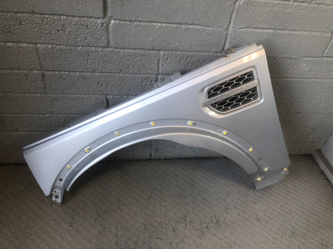 Discovery 4 Wing Near Side Front Zermatt Silver Land Rover 2009 to 2016 L10076
