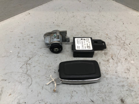 Discovery 4 Key Remote and Blade with Door Lock Land Rover 2009 to 2014 D27056