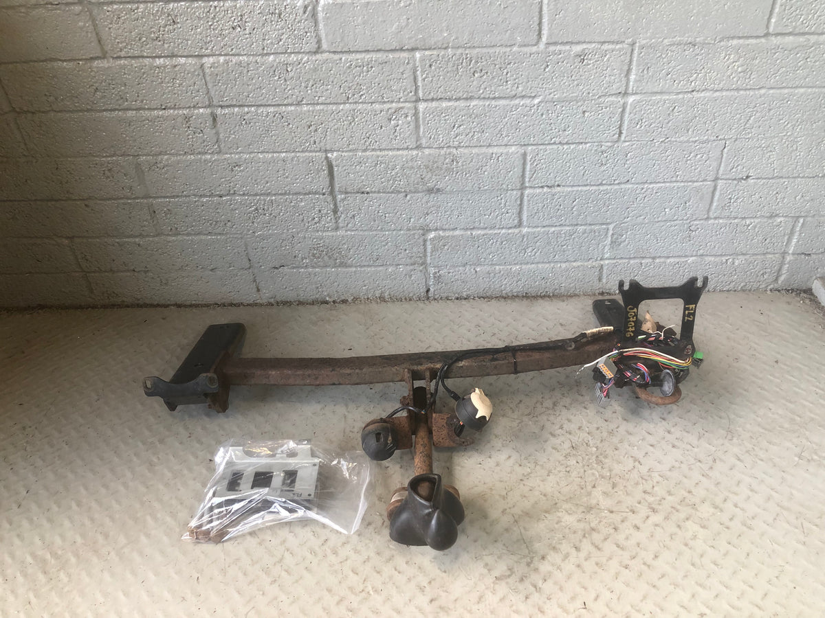 Freelander 2 Tow Bar With Twin Electric Land Rover 2006 to 2015 J07076