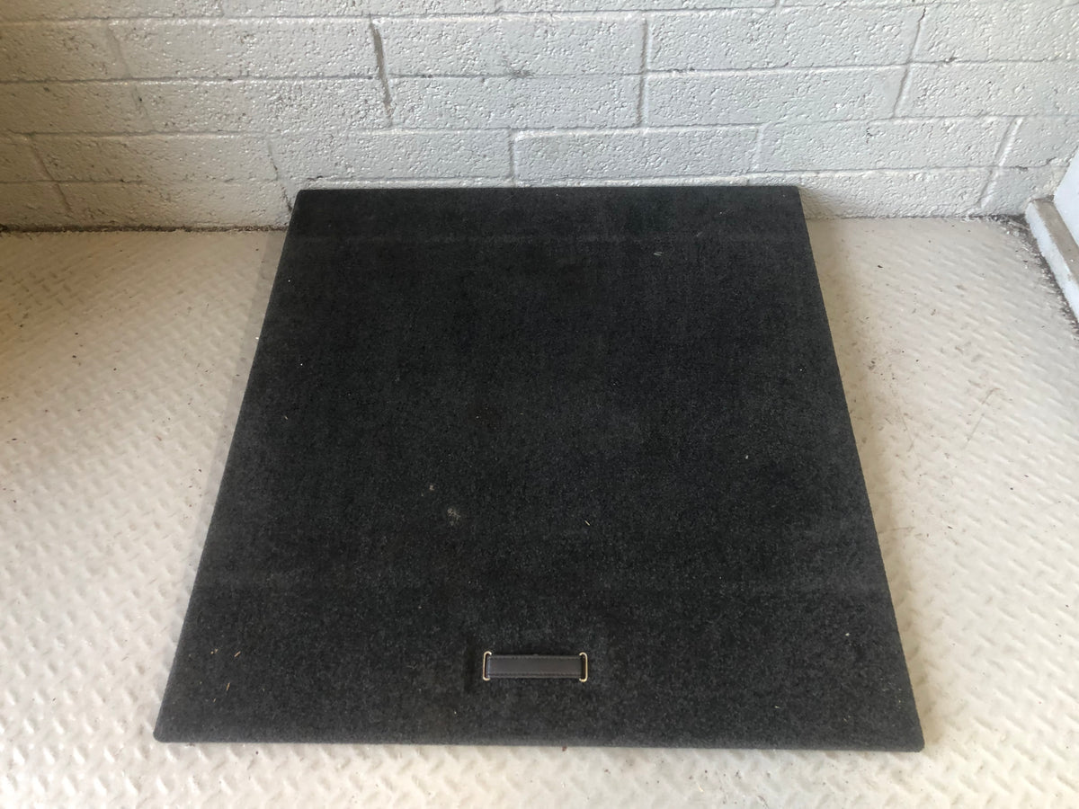 Range Rover L322 Boot Floor Carpeted in Black 2002 to 2012 D01076
