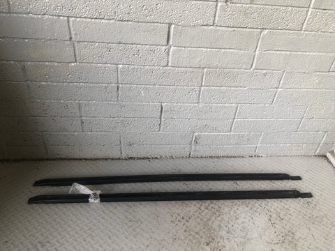 Discovery 4 Roof Rails Three Quarter Length Roof Bars Land Rover D13086