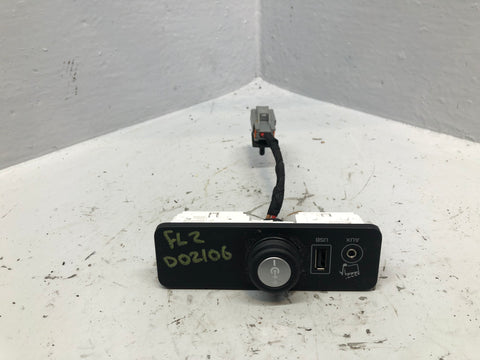 Freelander 2 Aux USB 12v Port L538 2011 to 2014 Land Rover