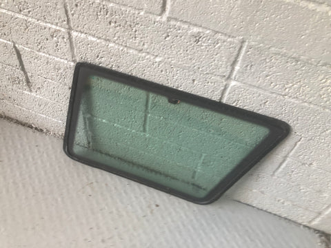 Discovery 2 Window Glass Quarter Near Side Rear Land Rover 1998 to 2004